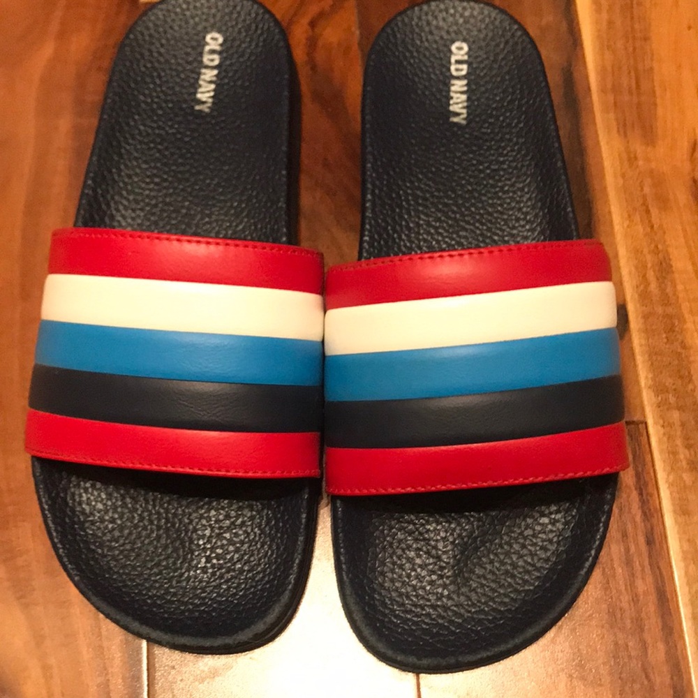 Size 5-6 Big Boys/Youth Slide Sandals from Old Navy